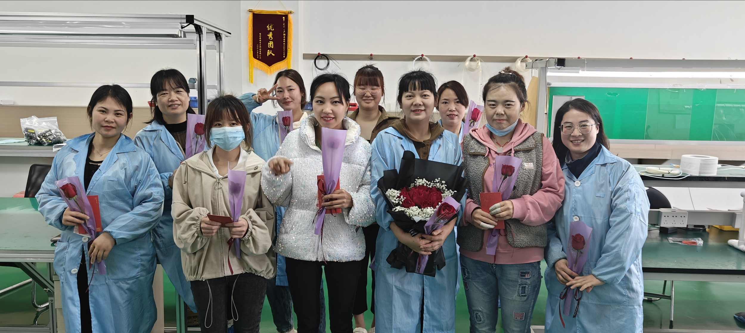 不惧时光，自成光芒 华光天锐祝大家3.8女神节快乐！